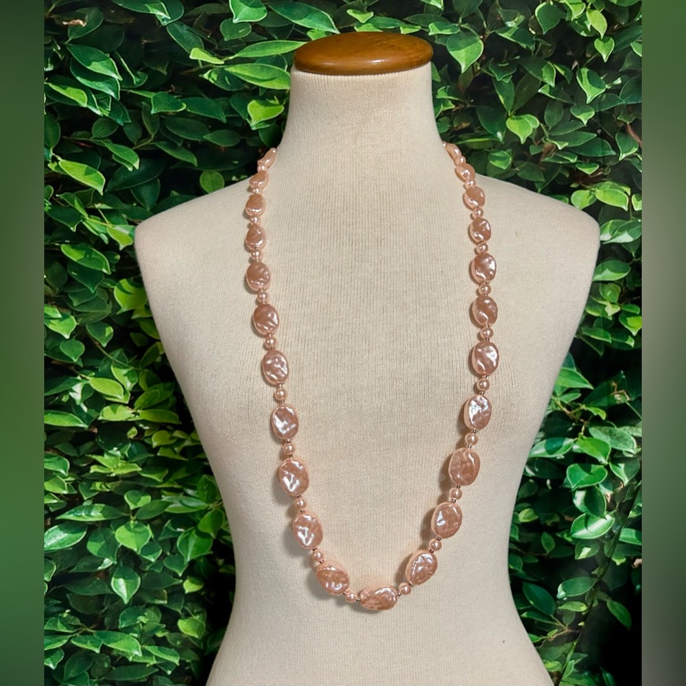 Faux Rock Plastic Bead Statement Necklace Pink High Gloss 17"